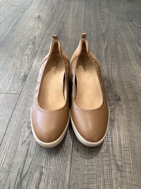 Vionic Jacey Ellery slip-on wedge SZ 7.5